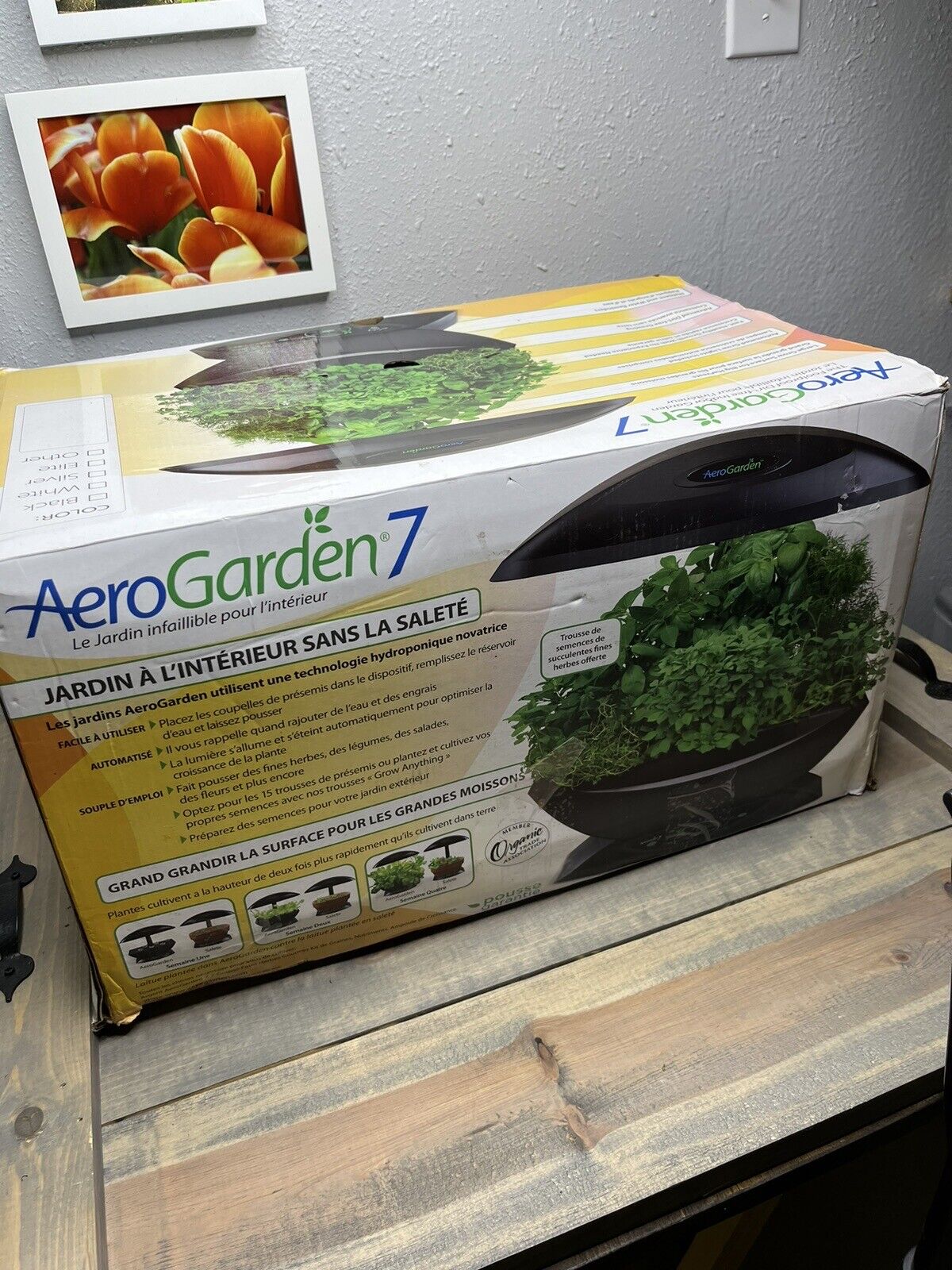 *AeroGarden 100705 7-Site Indoor Aeroponics Gardening Kit w/Light Black NEW