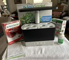 Aerogarden 100690 BLK Hydroponic Home Garden Led Light -With Box plant food etc picture